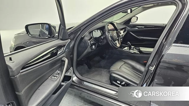 BMW 5 Series (G30) id 3924831 из Кореи 20