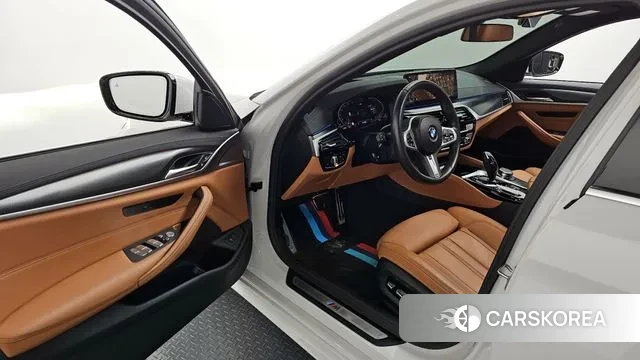 BMW 5 Series (G30) id 3482715 из Кореи 20