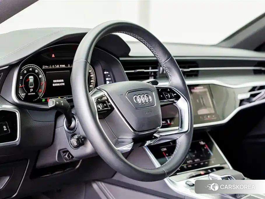 Audi A7L id 4669397 из Китая 28