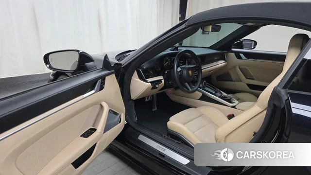 Porsche 911(992) id 4641822 из Кореи 30