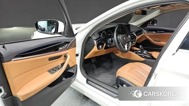 BMW 5 Series (G30) id 3563383 из Кореи 20