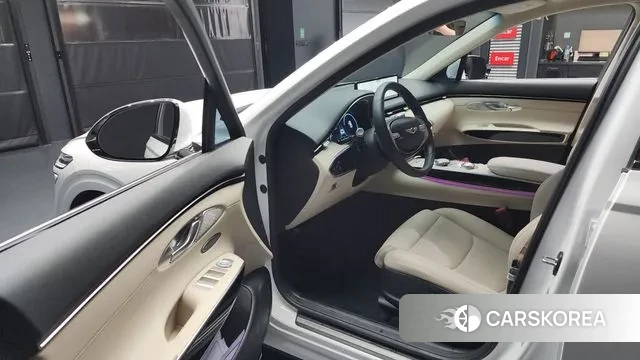 Genesis GV70 id 3272710 из Кореи 20