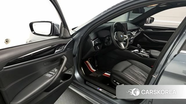 BMW 5 Series (G30) id 3893407 из Кореи 20