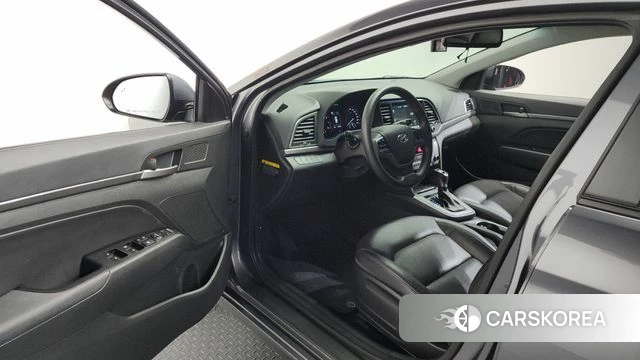 Hyundai Avante AD id 3894080 из Кореи 21