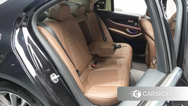 Mercedes-Benz E-Class W213 id 4557707 из Кореи 31