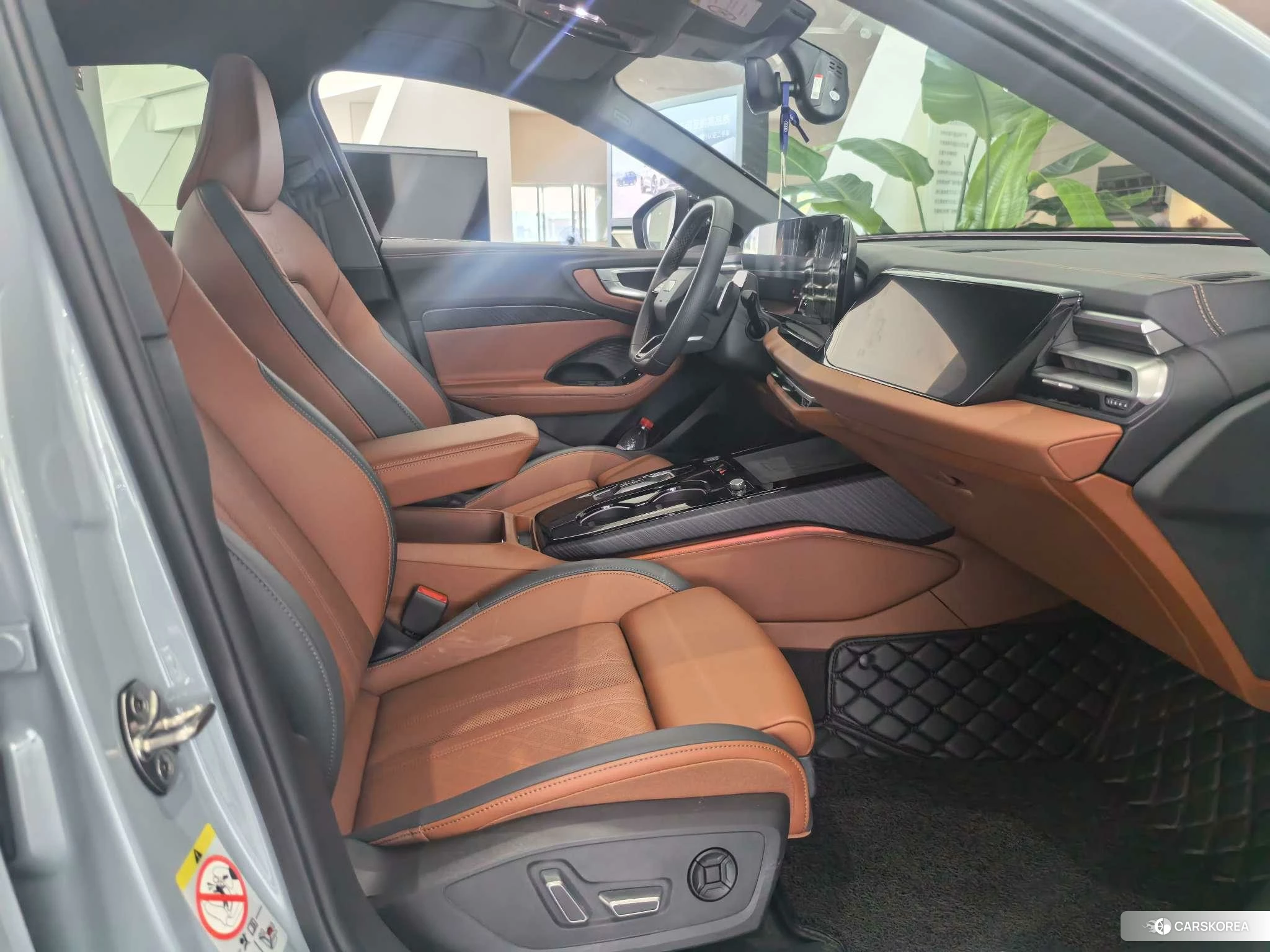 Audi A5L id 4419176 из Китая 19
