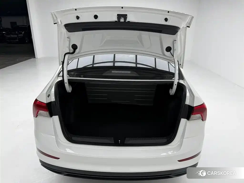 Skoda Xin Rui id 4539148 из Китая 17