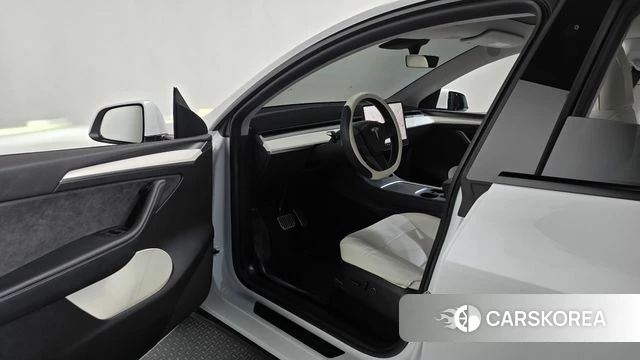 Tesla Model Y id 4739827 из Кореи 32
