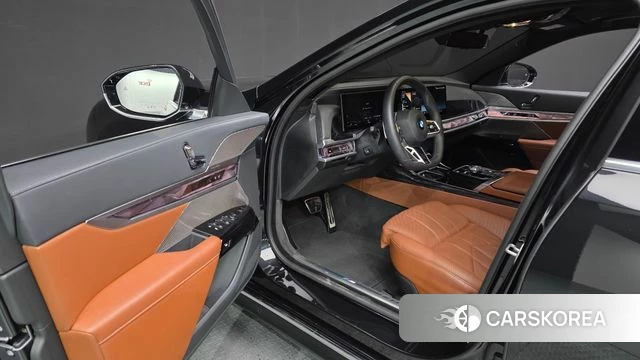 BMW 7 Series (G70) id 3850263 из Кореи 20