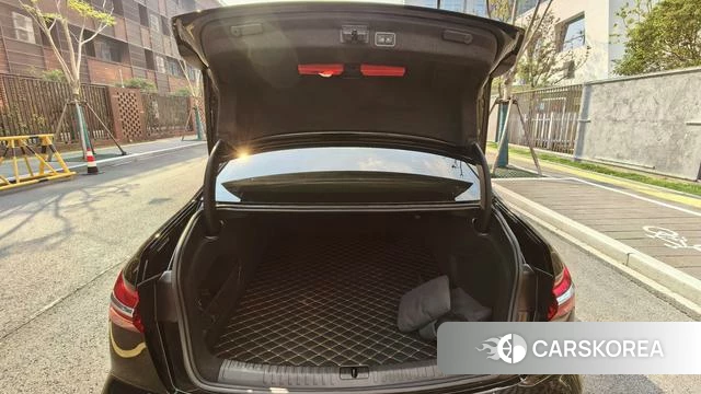 Audi A6L id 4277916 из Китая 16