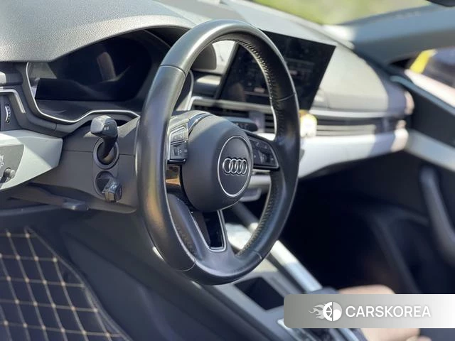 Audi A4L id 4313304 из Китая 17