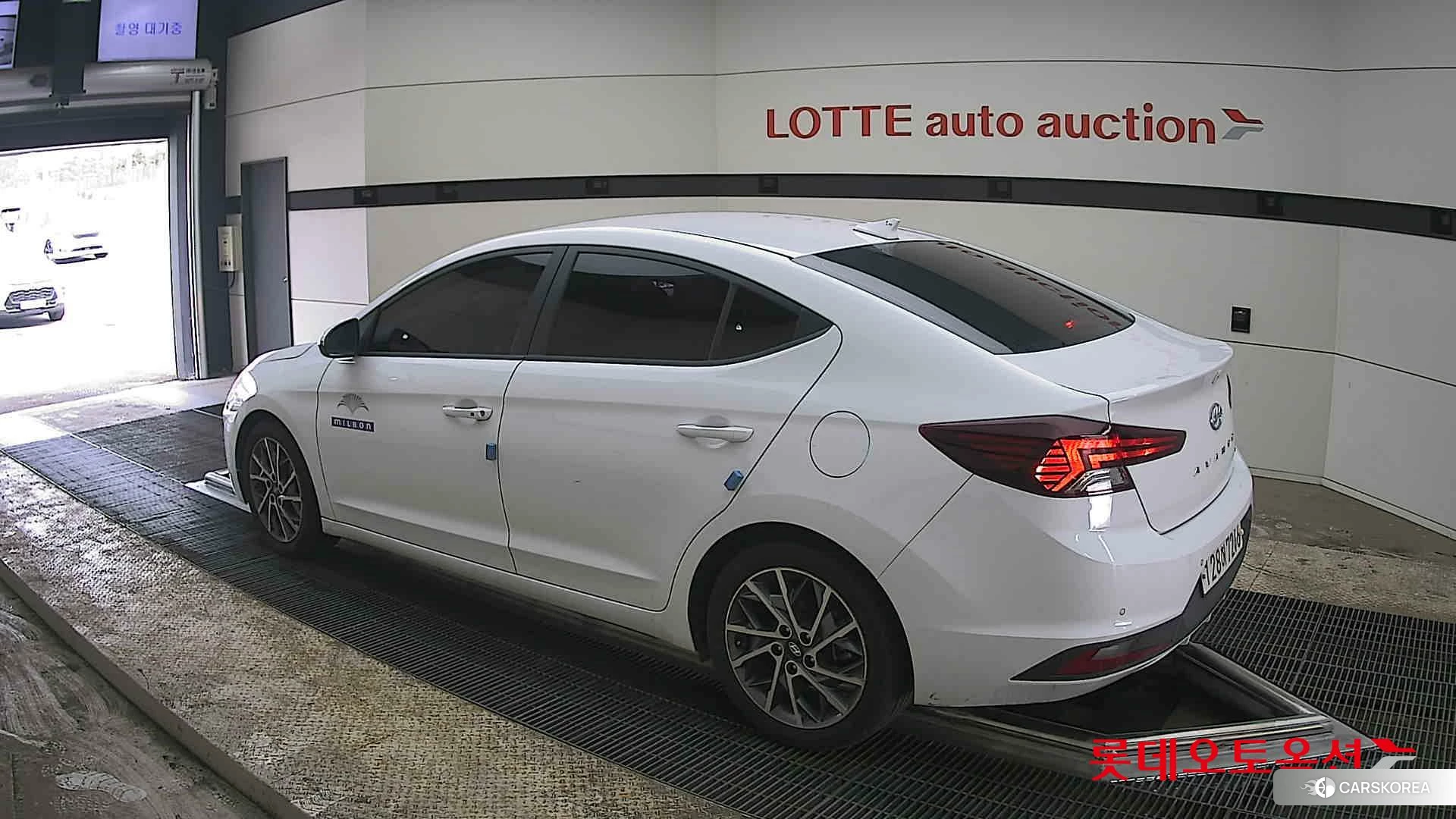 Hyundai Avante id 3875691 из Кореи 36