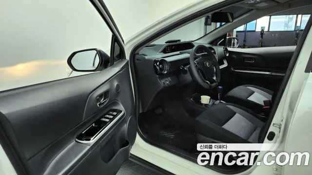 Toyota Prius C id 2658533 из Кореи 20