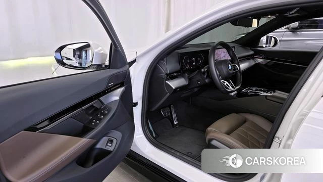 BMW 5 Series (G60) id 3952790 из Кореи 20