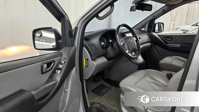Hyundai The New Grand Starex id 4568642 из Кореи 31