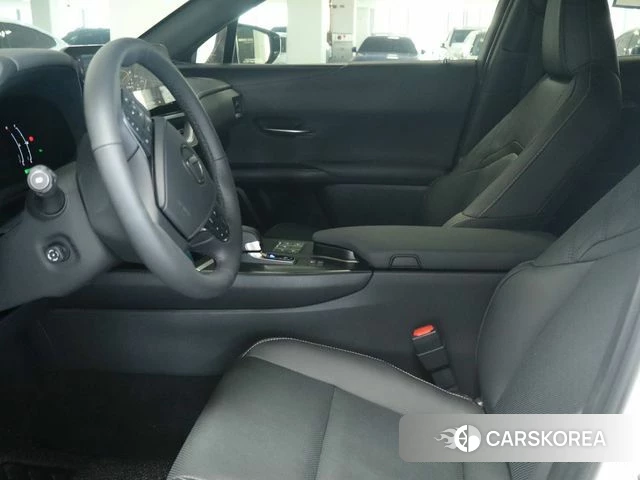 Lexus UX300h id 4879321 из Кореи 14
