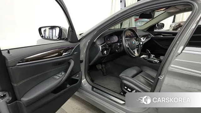 BMW 5 Series (G30) id 3727457 из Кореи 20