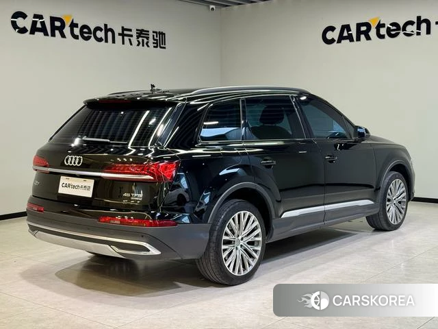 Audi Q7 id 3889881 из Китая 30
