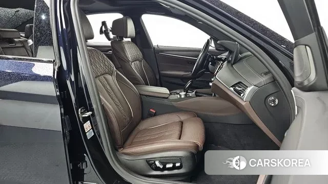 BMW 5 Series (G30) id 3508826 из Кореи 20