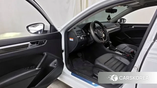 Volkswagen The New Passat id 3713946 из Кореи 20