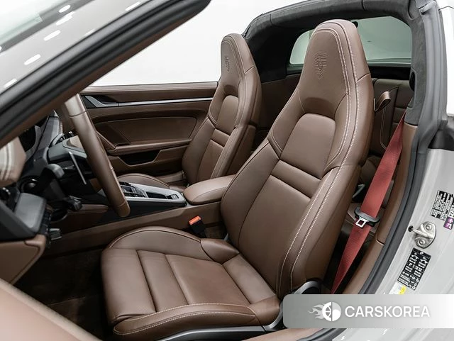 Porsche 911(992) id 4349328 из Кореи 19