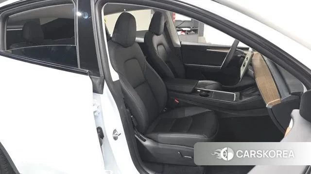 Tesla Model Y id 3605736 из Кореи 20