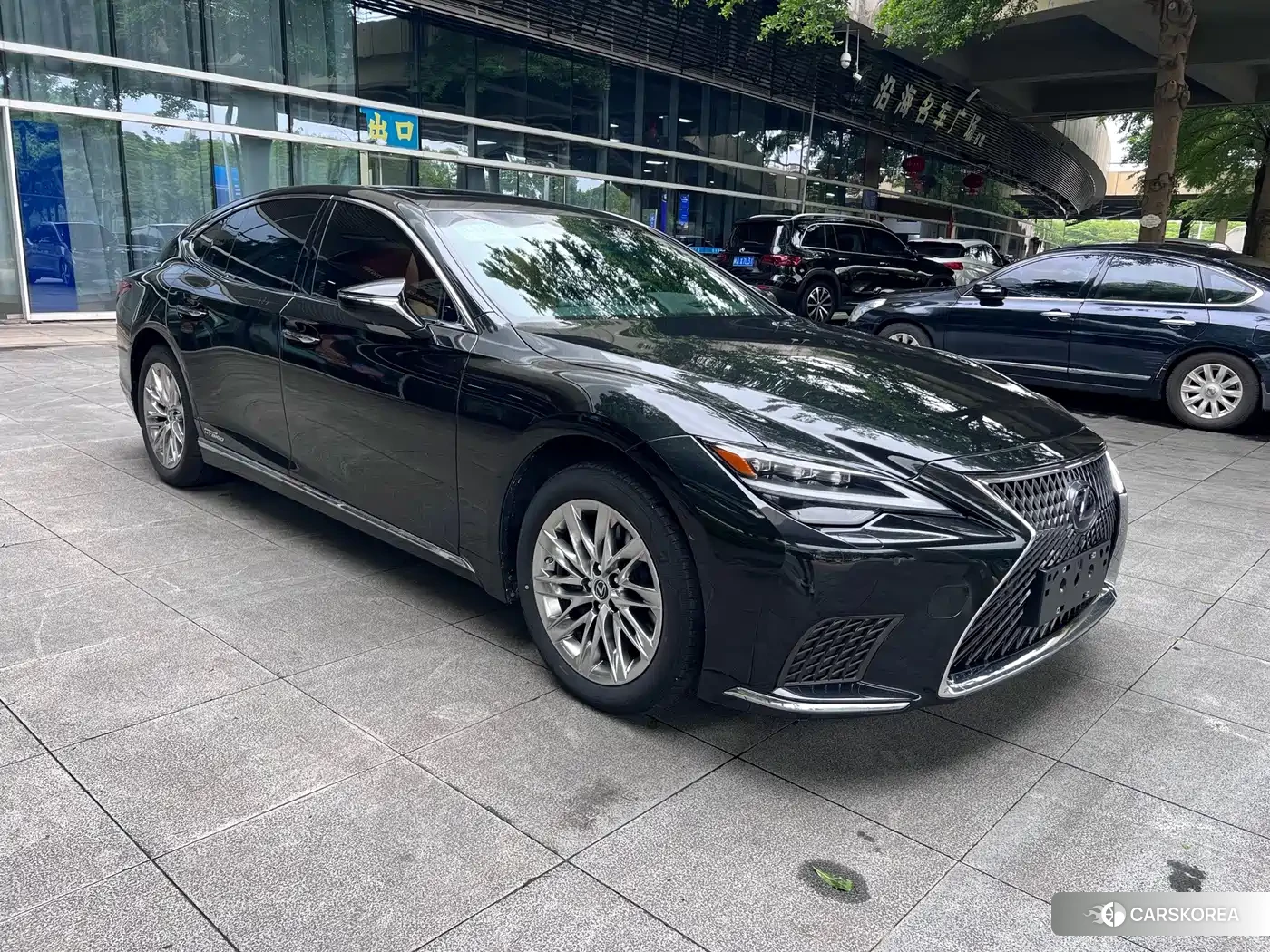 Lexus LS id 4654471 из Китая 11