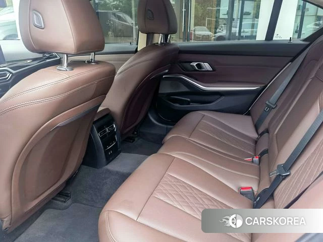 BMW 3 series id 4335764 из Китая 16