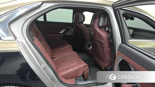 BMW 7 Series (G70) id 4579400 из Кореи 36