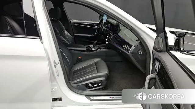 BMW 5 Series (G30) id 3630564 из Кореи 20