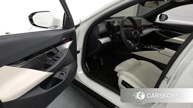 BMW 5 Series (G60) id 3447134 из Кореи 20