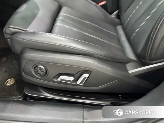 Audi A4L id 4254201 из Китая 31