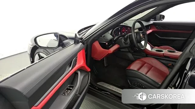 Porsche Taycan id 3585527 из Кореи 20