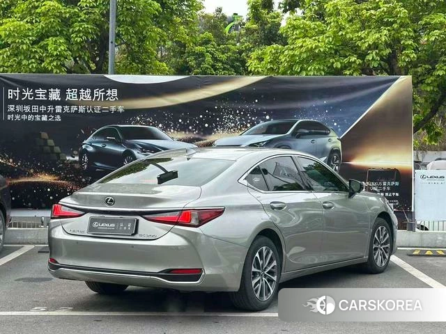 Lexus ES id 4359133 из Китая 14