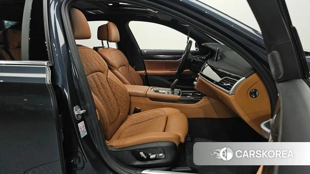 BMW 7 Series (G11) id 4196394 из Кореи 37