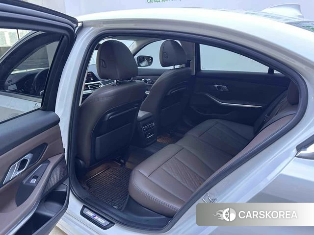 BMW 3 series id 4299523 из Китая 23