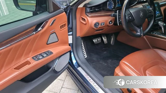 Maserati Quattroporte id 4652011 из Кореи 14