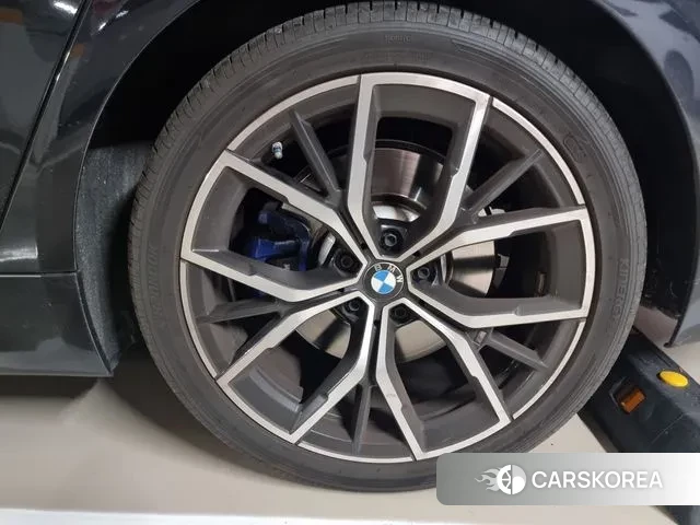 BMW 5 Series (G30) id 3370931 из Кореи 16