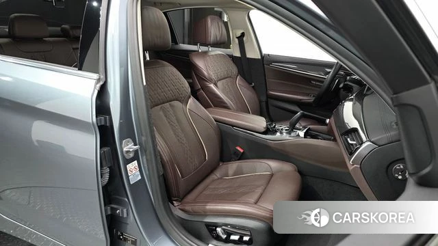 BMW 5 Series (G30) id 3867240 из Кореи 20