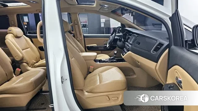 Kia The New Carnival id 2902939 из Кореи 20