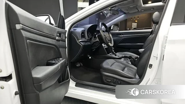 Hyundai Avante AD id 3583504 из Кореи 20