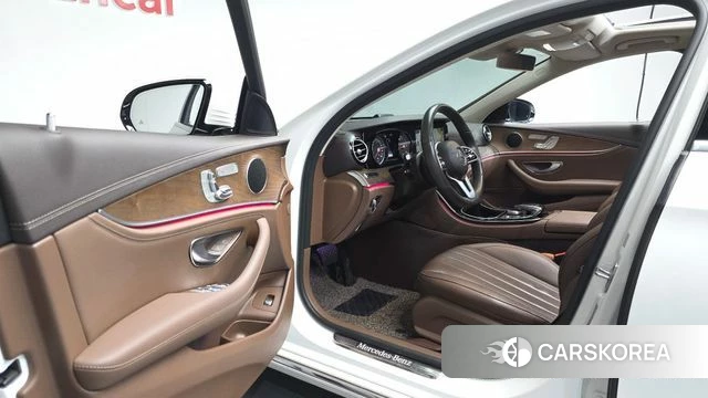 Mercedes-Benz E-Class W213 id 4465265 из Кореи 32