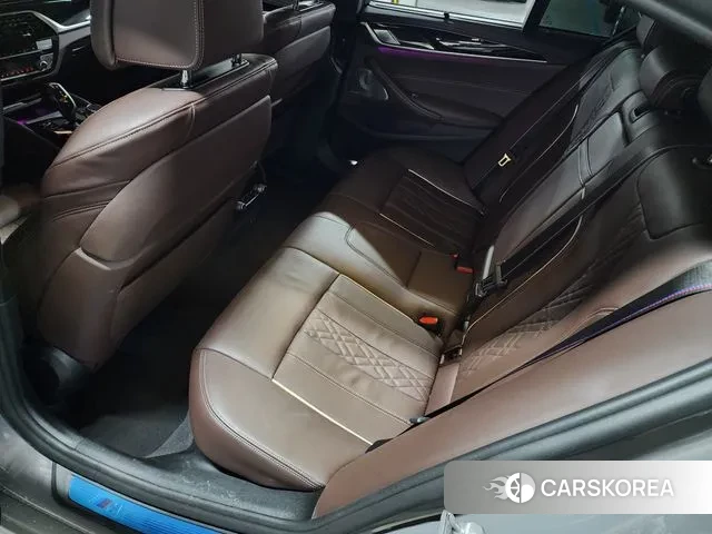 BMW 5 Series (G30) id 3676170 из Кореи 20