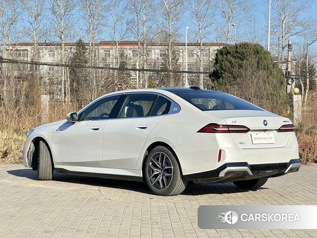BMW i5 id 4256877 из Китая 13