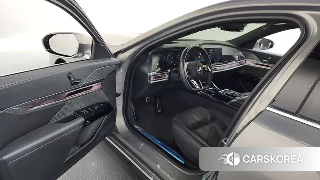 BMW 7 Series (G70) id 3538527 из Кореи 20