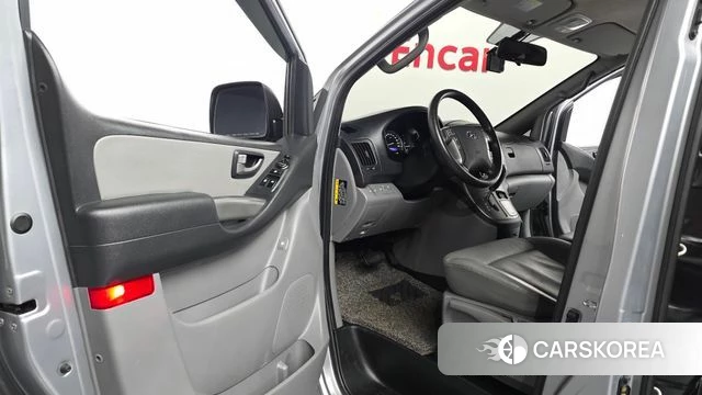 Hyundai The New Grand Starex id 4551591 из Кореи 34