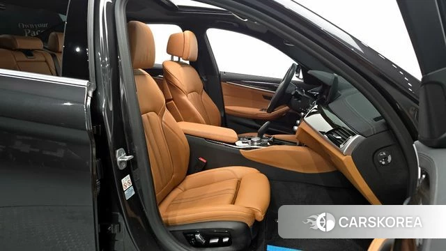 BMW 5 Series (G30) id 3807199 из Кореи 20