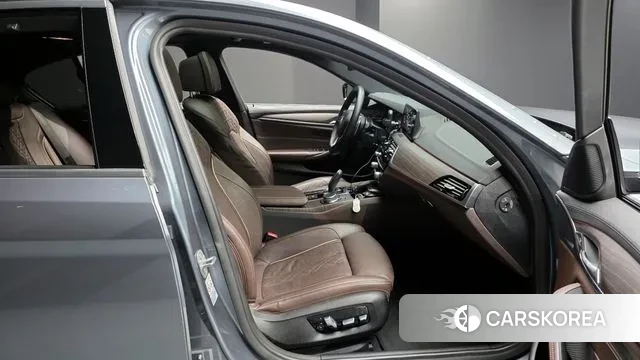 BMW 5 Series (G30) id 3661866 из Кореи 20