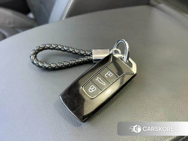 Volkswagen Touareg id 4211570 из Китая 22