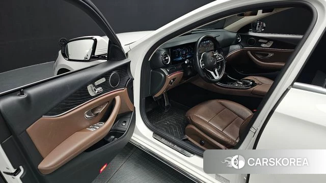 Mercedes-Benz E-Class W213 id 4595920 из Кореи 33